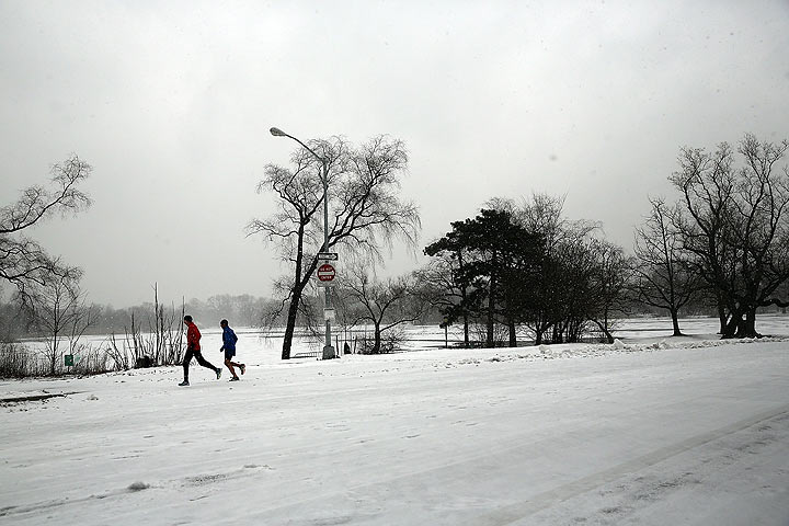 Winter running safety tips