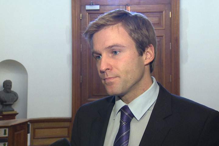 Brian Gallant says he would find at least $250 million in savings in the provincial budget if his party forms government next month.