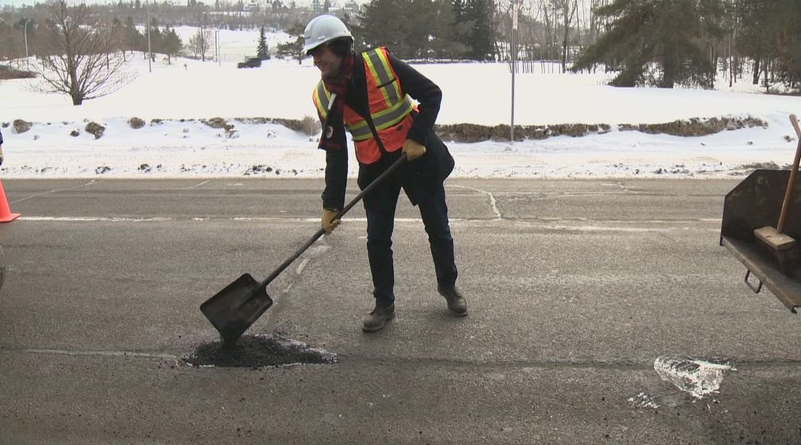 City getting a head start in tackling Edmonton???s potholes Edmonton