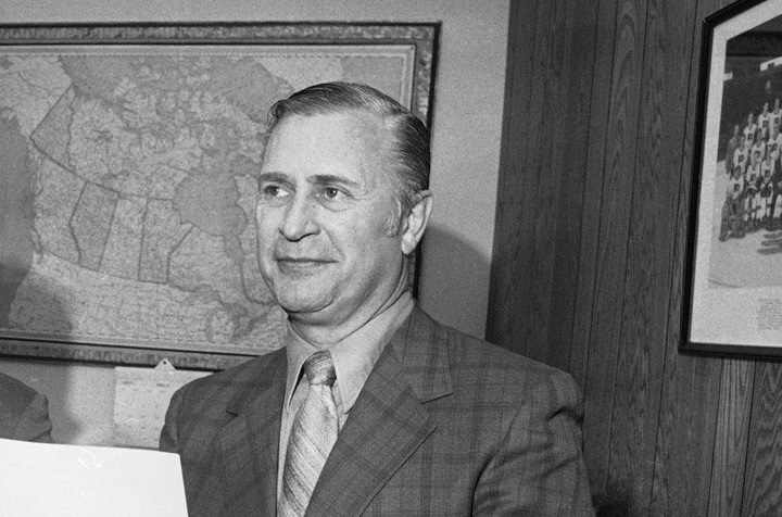 In this June 1, 1971 file photo, Keith Allen joined the Flyers in 1966 and became the franchise's first head coach during its debut season in 1967 when Philadelphia won the West Division title. Allen died Tuesday, Feb. 4, 2014.