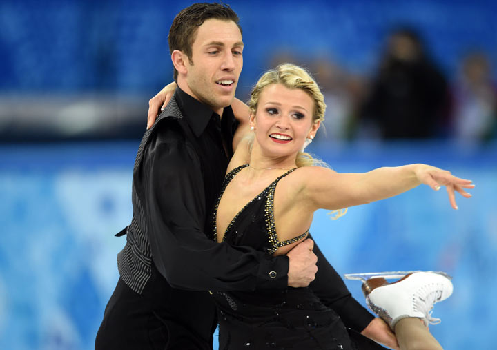 Dylan Moscovitch and Kirsten Moore-Towers in Sochi