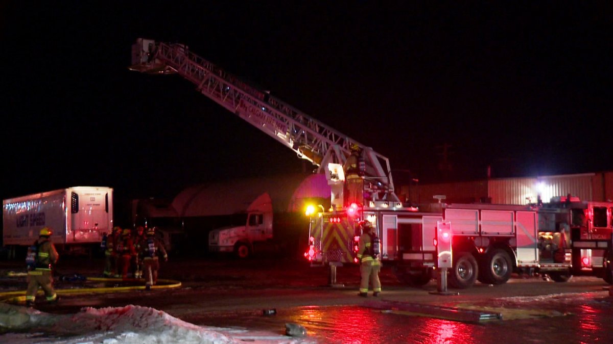 Early morning fire at Ogden warehouse - Calgary | Globalnews.ca