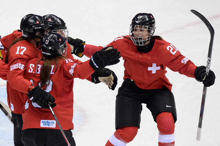 Switzerland Scores 4 In The 3rd Period Wins Bronze In Women S Hockey Globalnews Ca