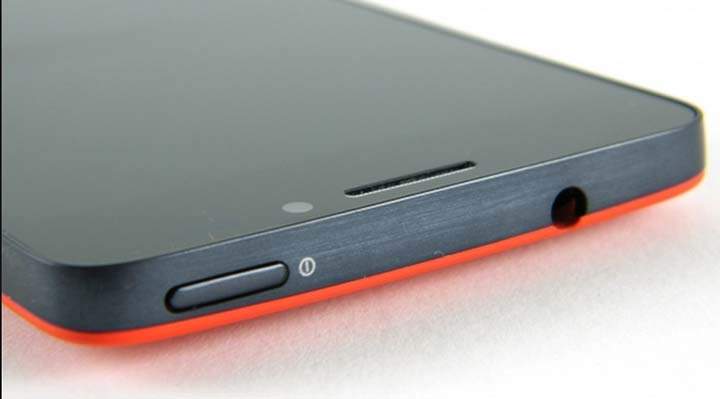 The Alcatel One Touch Idol X...thin thin thin.