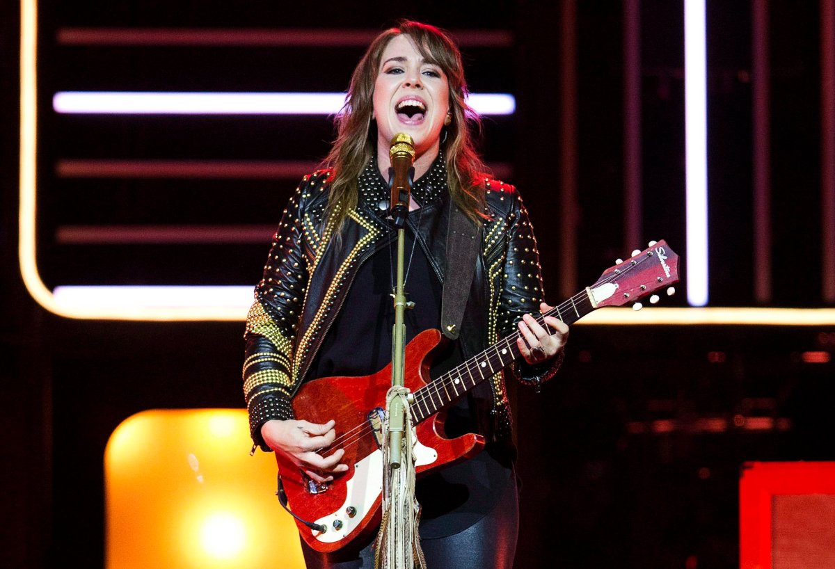 Fan favourite Serena Ryder is returning to the Queen City this summer to headline the 2014 Regina Folk Festival.