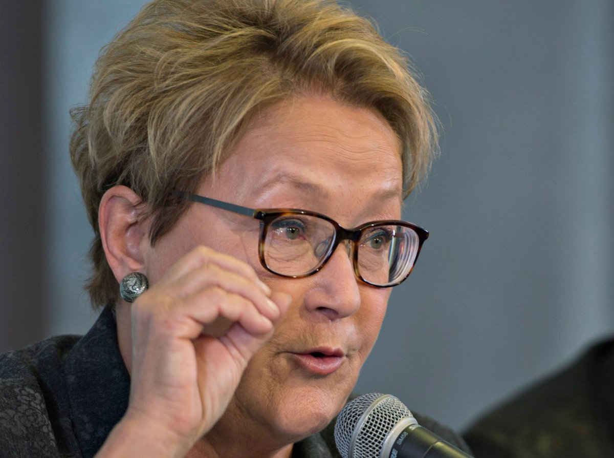 Pauline Marois is trying to convince voters that Québec solidaire leader Françoise David will split the sovereignist vote and hand victory to the Liberal Party.