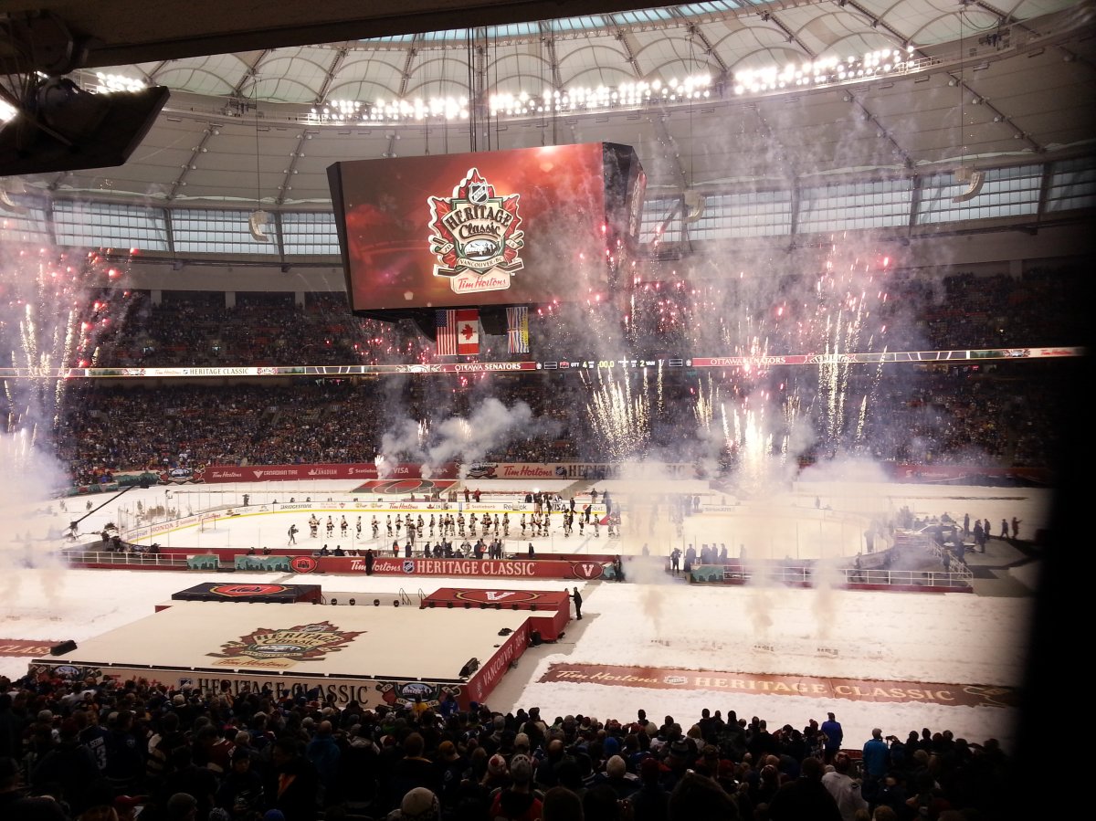 Canucks and Senators celebrate their history with Heritage Classic