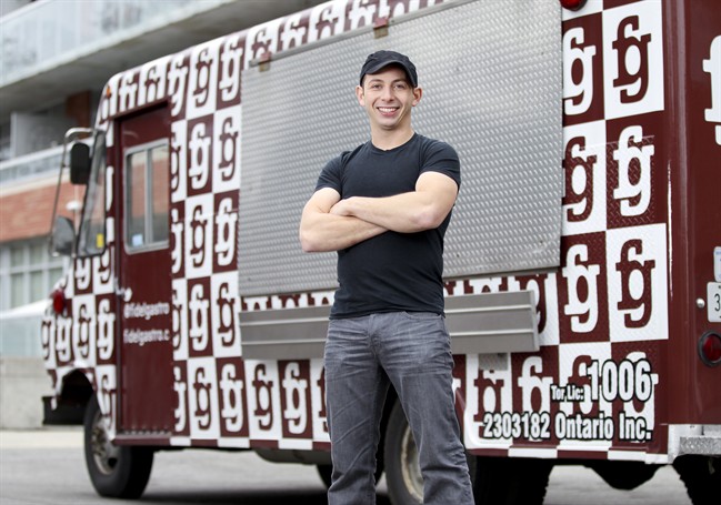 This week, the 'Super Awesome Science Show' talks barbecue with Matt Basile, founder of Fidel Gastro's and star of 'Rebel Without a Kitchen.'.