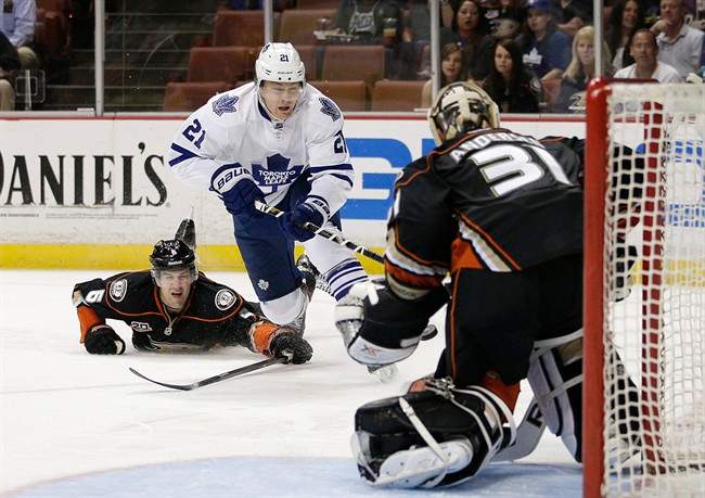 Leafs top Ducks 3-1 in Carlyle’s return to Anaheim - image