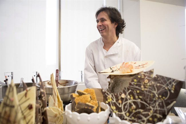 DIY sweet tables tempt guests at weddings