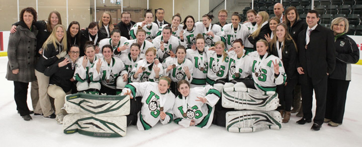 First-ever medal for Huskies women’s hockey team at Canadian Interuniversity Sport (CIS) championship on Sunday.