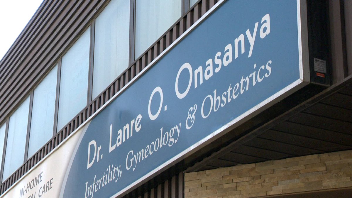 A Regina gynecologist has been cleared of allegations that he made inappropriate comments to a patient and performed breast and pelvic exams inappropriately.