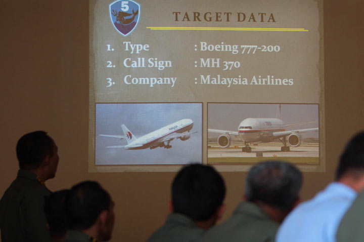 Search for missing Malaysia Airlines plane