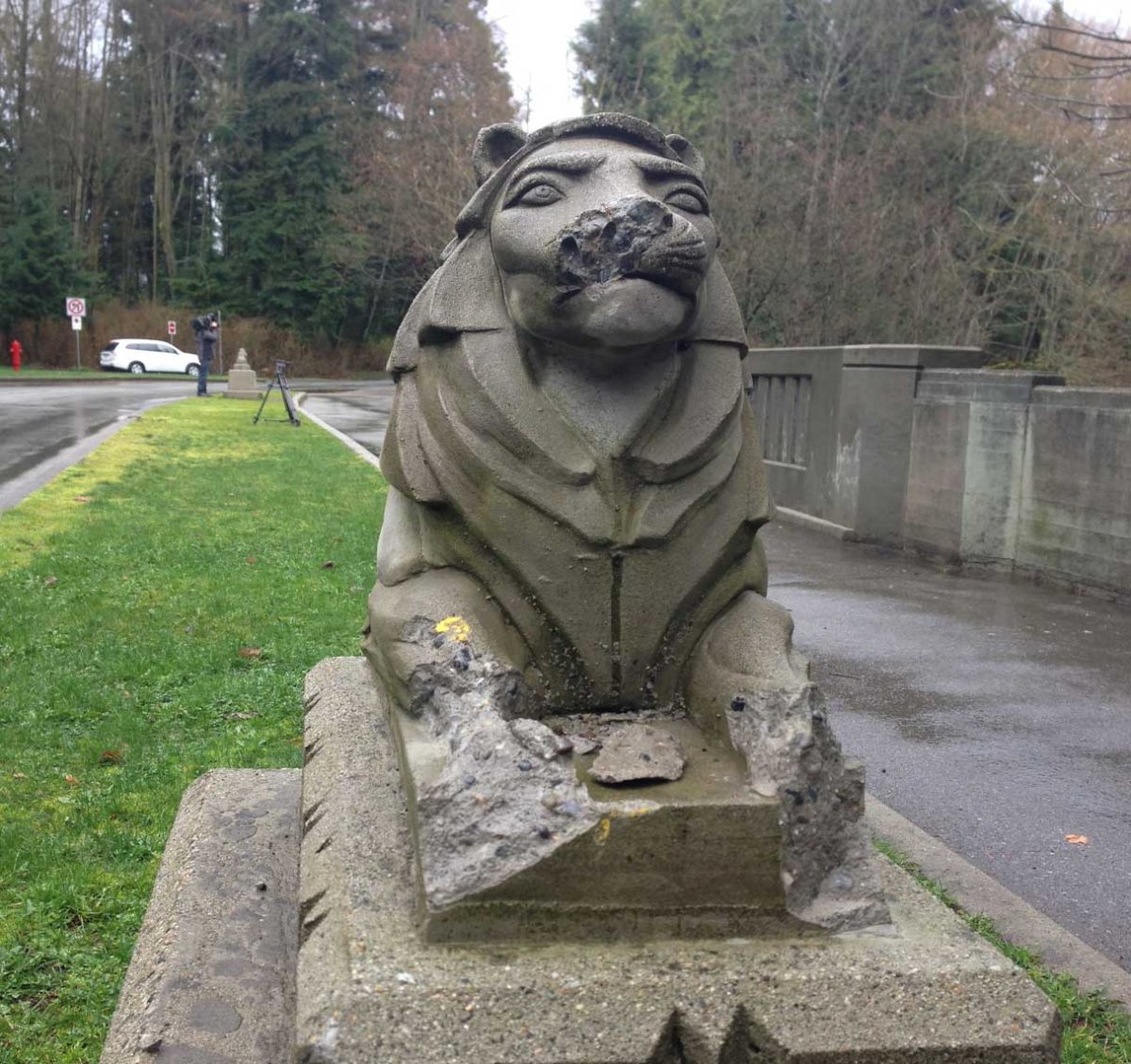 Vandals seriously damage iconic lion statues at Lions Gate Bridge BC