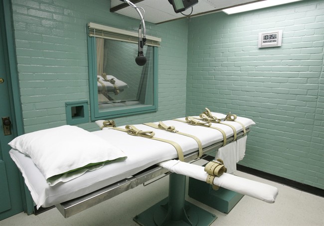 The only woman on death row in the state of
Georgia will become the first female to be executed in 70 years in
the state Monday unless the U.S. Supreme Court or the state parole
board steps in with a last-minute reprieve.
