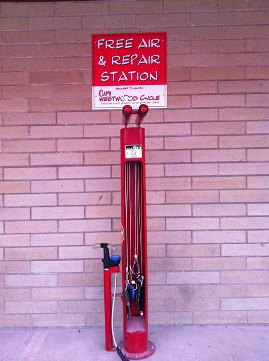 Free air pump stolen from a Port Coquitlam bike shop - image
