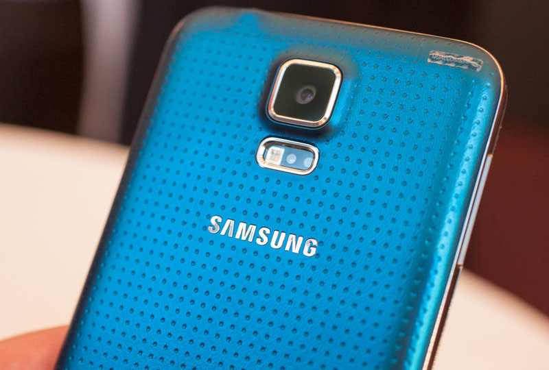 Syge person Distribuere Human New Samsung Galaxy S5 phone, smart watches, and a great camera giveaway |  Globalnews.ca