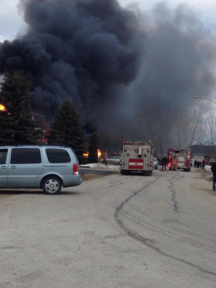 Fire engulfs Lorette home Winnipeg Globalnews.ca