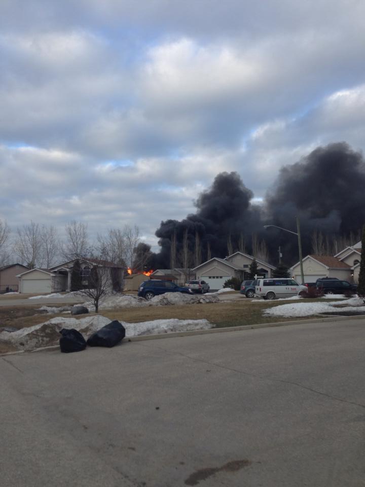 Fire engulfs Lorette home Winnipeg Globalnews.ca