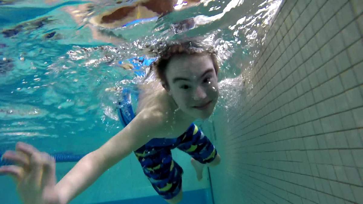Seven Oaks Pool will begin offering swimming lessons for spring and summer sessions.