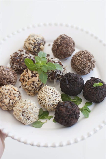 Spiking chocolate truffles with tea and basil