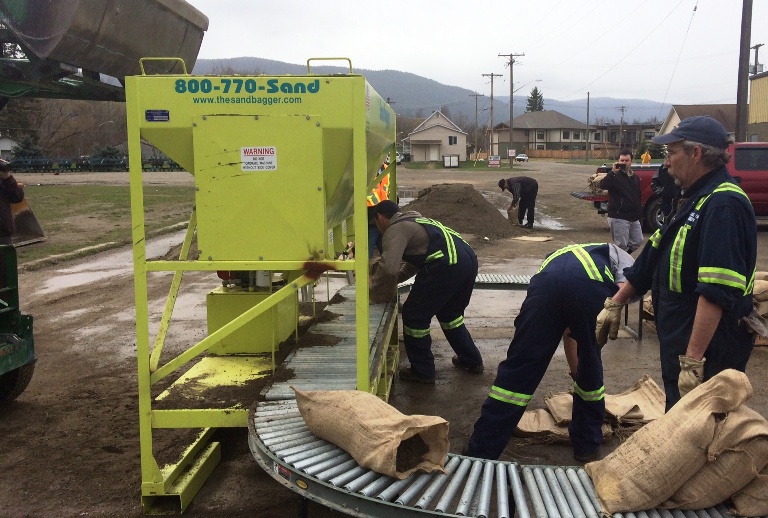 Bracing for flooding in the North Okanagan - image