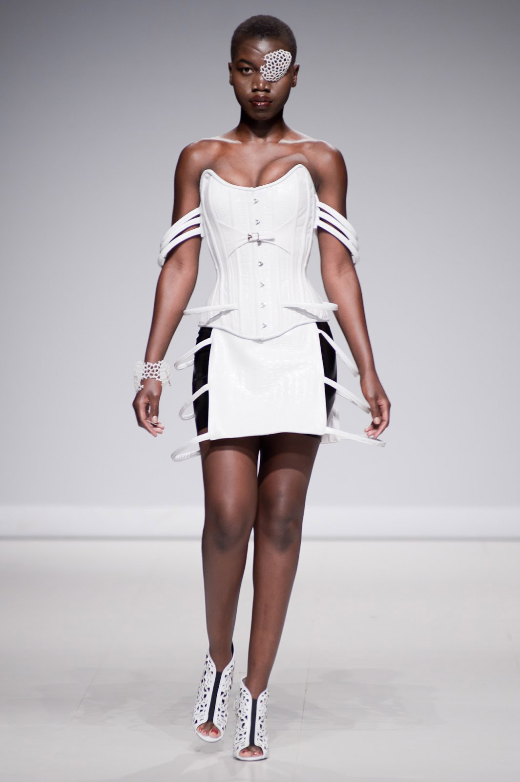 Toronto's Starkers Corsetry shows sci-fi inspired line at FAT 2014