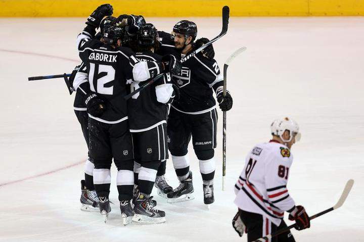 Chicago Blackhawks v Los Angeles Kings - Game Three