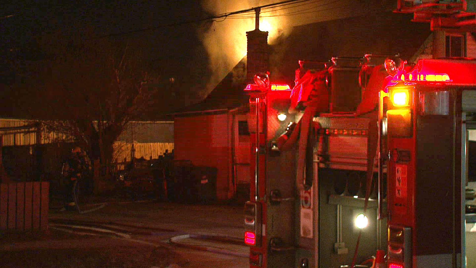 Fire sparks over $100,000 in damages to North End house - Winnipeg ...