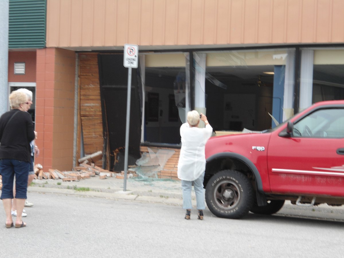 Penticton Army and Navy Veterans Club damaged - image