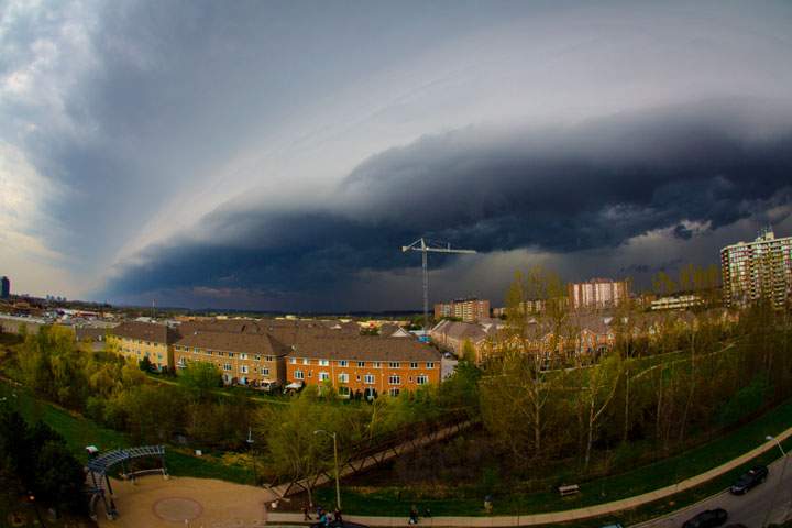 Seen here from Richmond Hill, the storm system that blew through the GTA on Tuesday night stretched from Lake Erie to the Huntsville area.