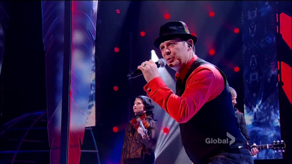 Performance by former NHL star Theoren Fleury at the 2014 Indspire Awards.