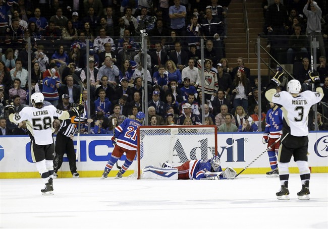 Pens win 3rd straight take 3-1 lead over Rangers