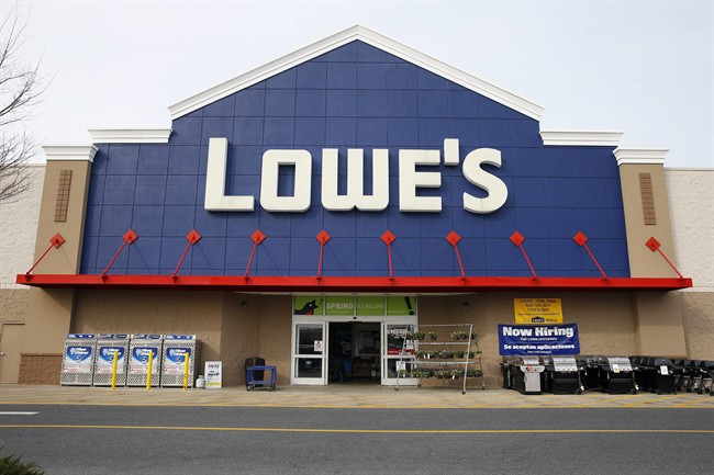 You’ll soon be able to collect Air Miles at Lowe’s stores across Canada. 