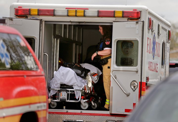 New York City Subway Derails 4 Seriously Injured Globalnews Ca