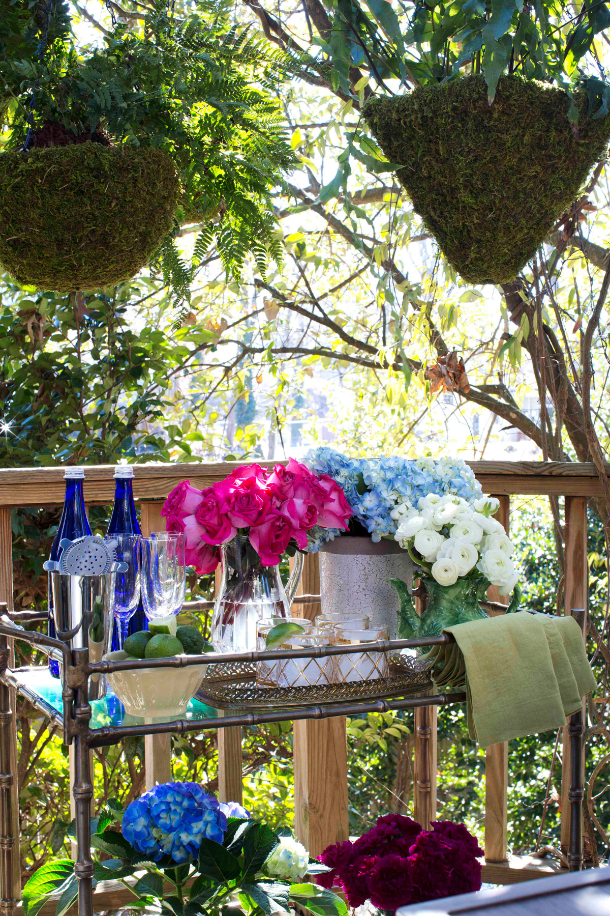 How to create a chic outdoor kitchen