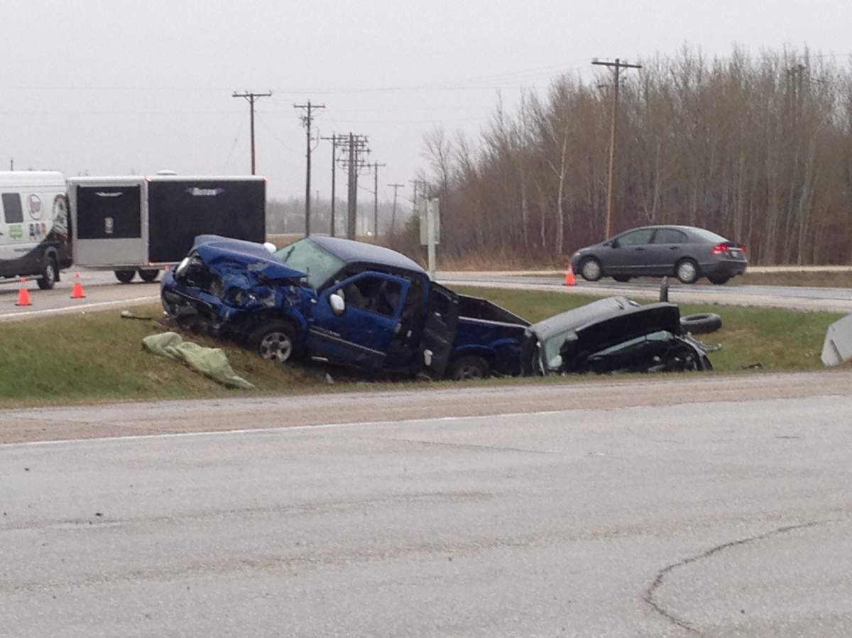 A crash that killed one man closed Highway 59 near Libau, Man., on Sunday afternoon.