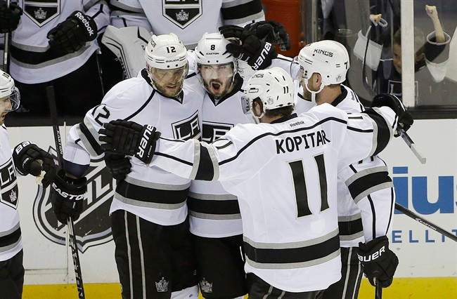 Kings cap comeback with 5-1 Game 7 win vs Sharks