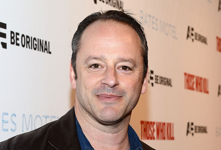 Gil Bellows