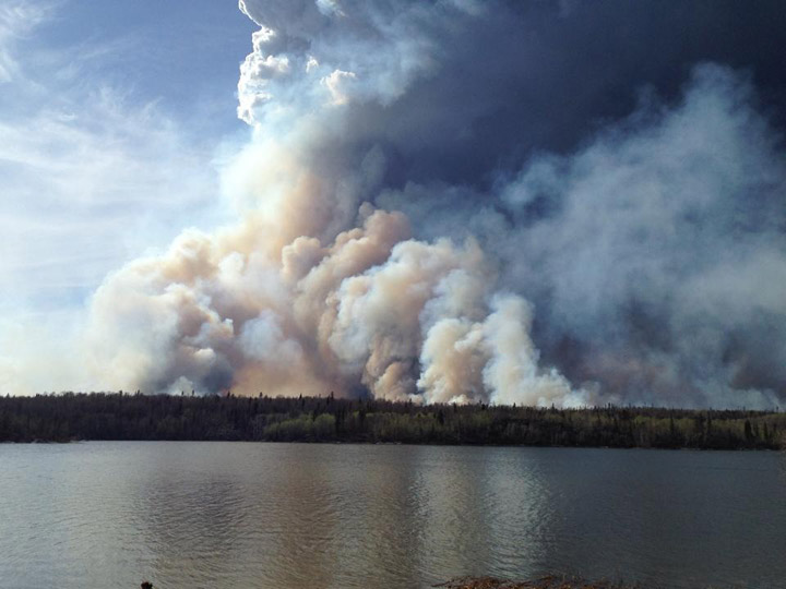 Remaining residents evacuated from northern Saskatchewan community due to forest fire.