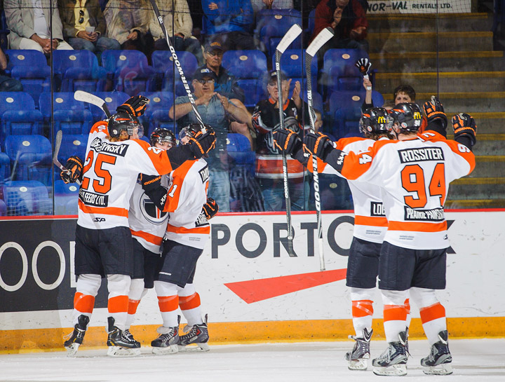 Yorkton Terriers defeat Vernon Vipers to play Carleton Place Canadians in the 2014 RBC Cup final on Sunday.
