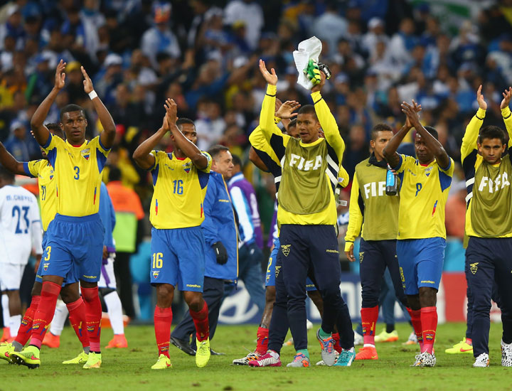 Ecuador stays alive at the World Cup by beating Honduras 2-1
