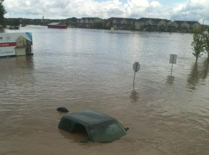 Flooding in High River. Courtesy of Shawn Wiebe.