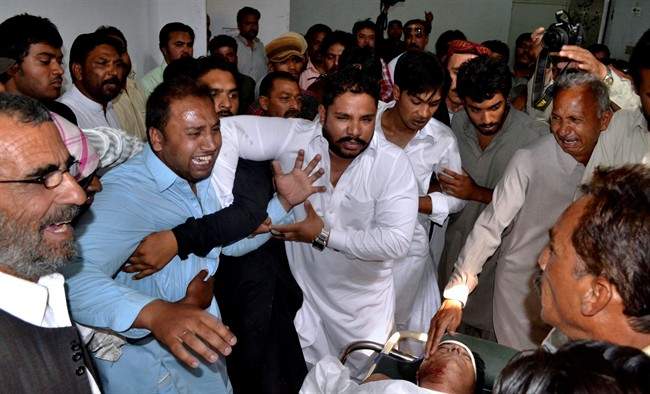 Airstrikes kill 100 militants in Pakistan