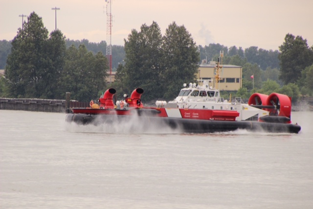 Man rescued after falling into Fraser River