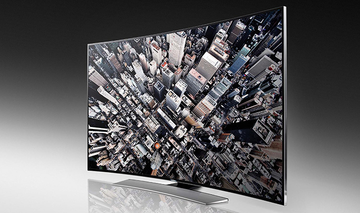 Samsung Curve ULTRA HD TV features better corner to corner viewing.