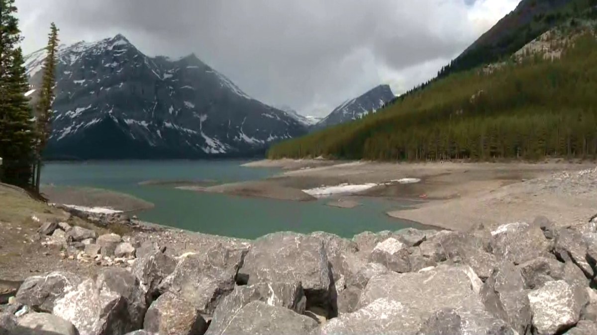 Trail users in Kananaskis Country targeted by thieves - image
