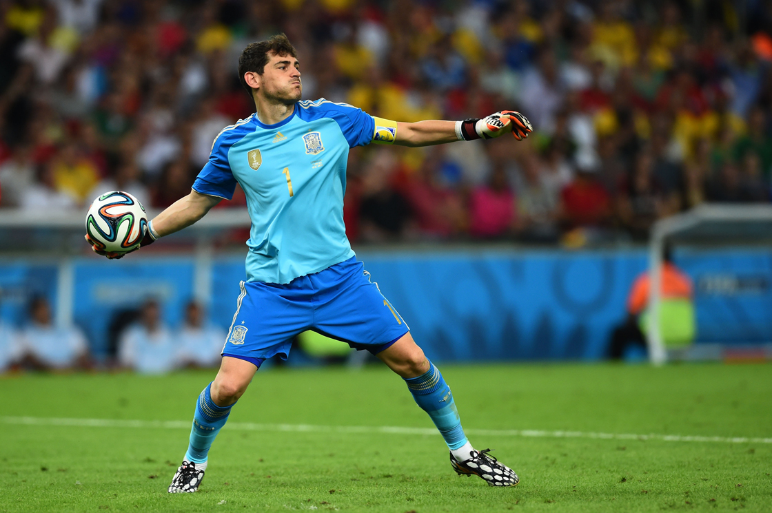 RIO DE JANEIRO, BRAZIL - JUNE 18: Iker Casillas of Spain in action during the 2014 FIFA World Cup Brazil Group B match between Spain and Chile at Maracana on June 18, 2014 in Rio de Janeiro, Brazil. (Photo by Matthias Hangst/Getty Images)