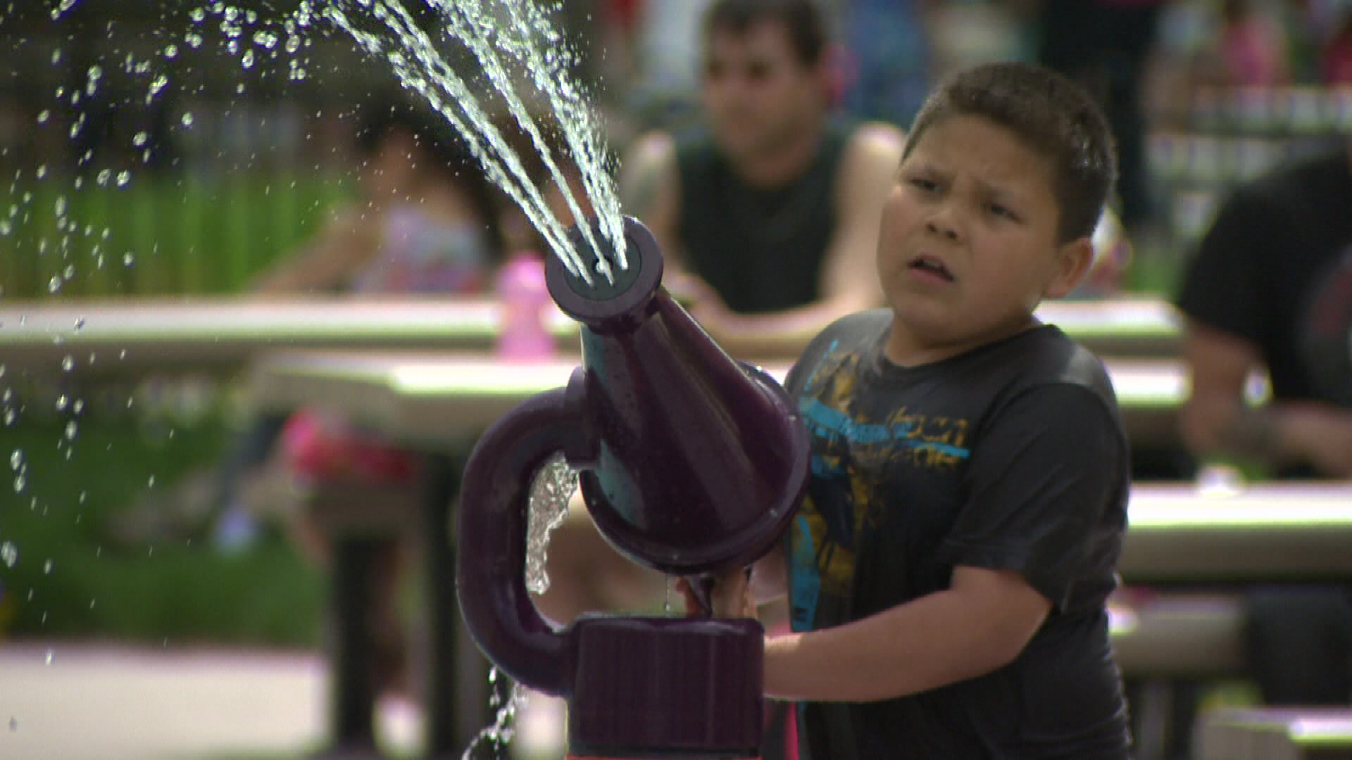 Winnipeg embraces final summer fling as Labour Day weekend marks back-to-school countdown