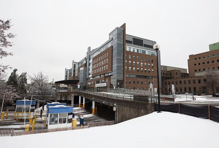 Toronto's Sunnybrook Hospital is seen in this December 22, 2013 file photo. 